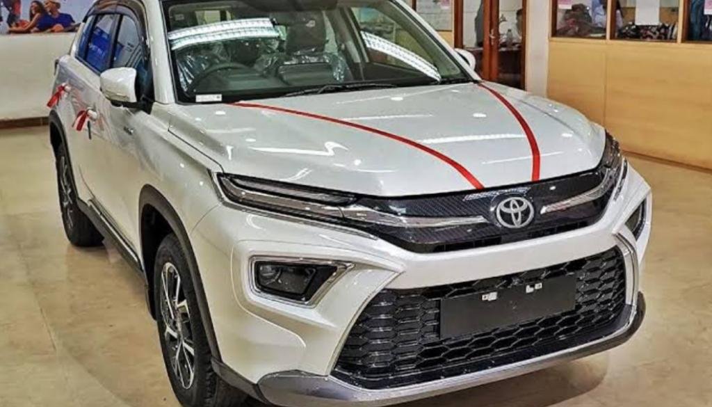 Toyota Mini Fortuner Price in India, Colors, Mileage, Features, Specs and Competitors